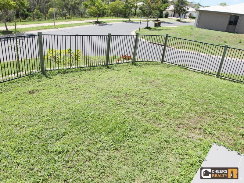 2 Cradle Drive, New Auckland QLD 4680