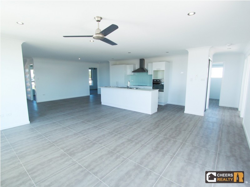 13 Namadgi Tce, New Auckland QLD 4680