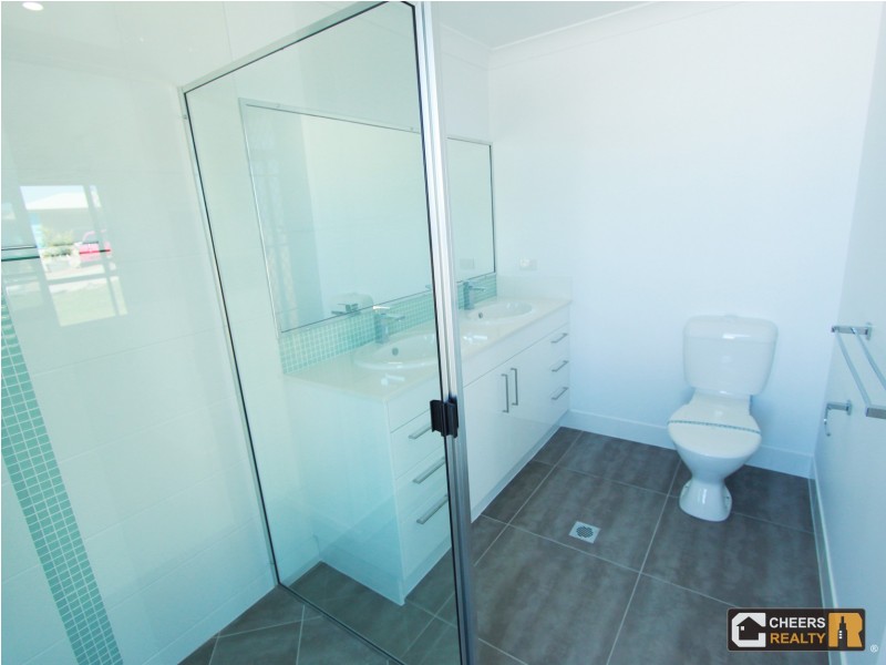 13 Namadgi Tce, New Auckland QLD 4680