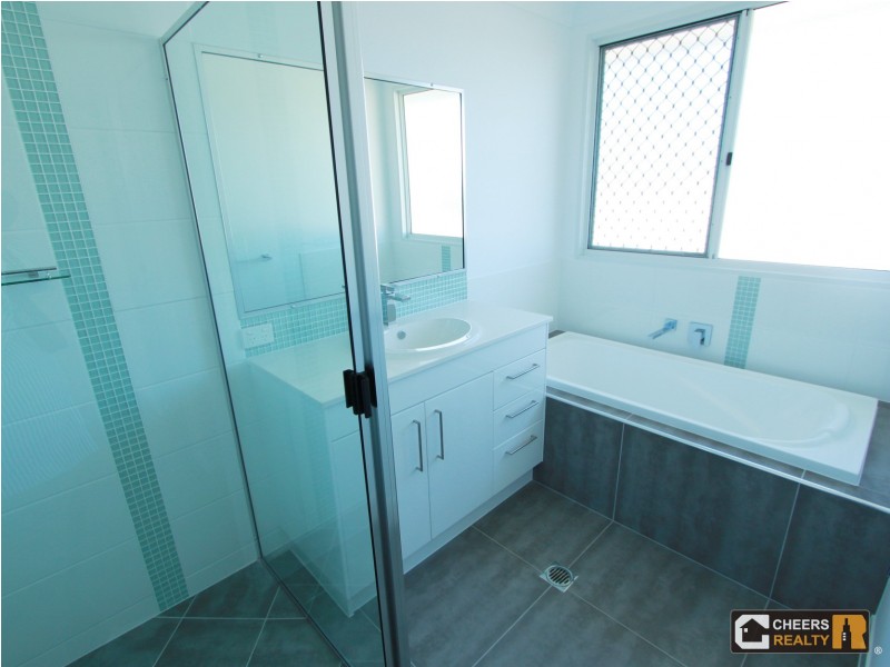 13 Namadgi Tce, New Auckland QLD 4680