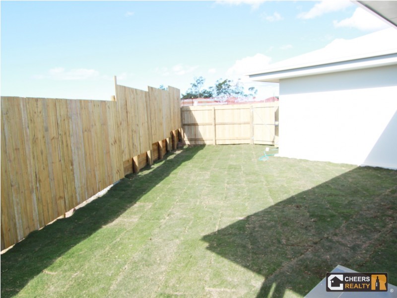 13 Namadgi Tce, New Auckland QLD 4680