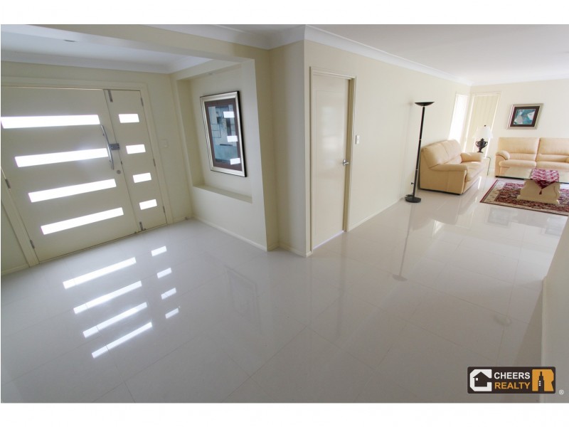 25 The Parkway, Stretton QLD 4116