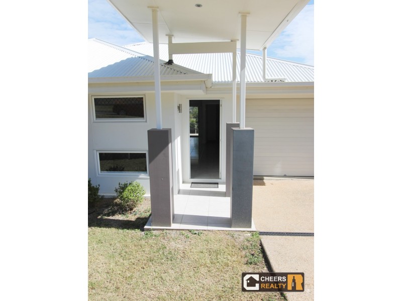 15 Stewart St, West Gladstone QLD 4680