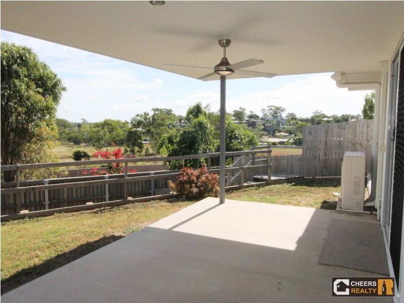 15 Stewart St, West Gladstone QLD 4680