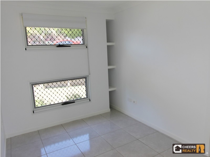 15 Stewart St, West Gladstone QLD 4680