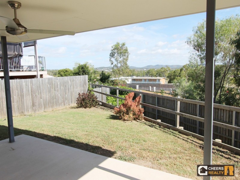15 Stewart St, West Gladstone QLD 4680