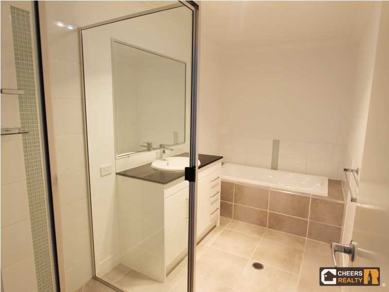 1, 3 Stockbridge Court, Calliope QLD 4680