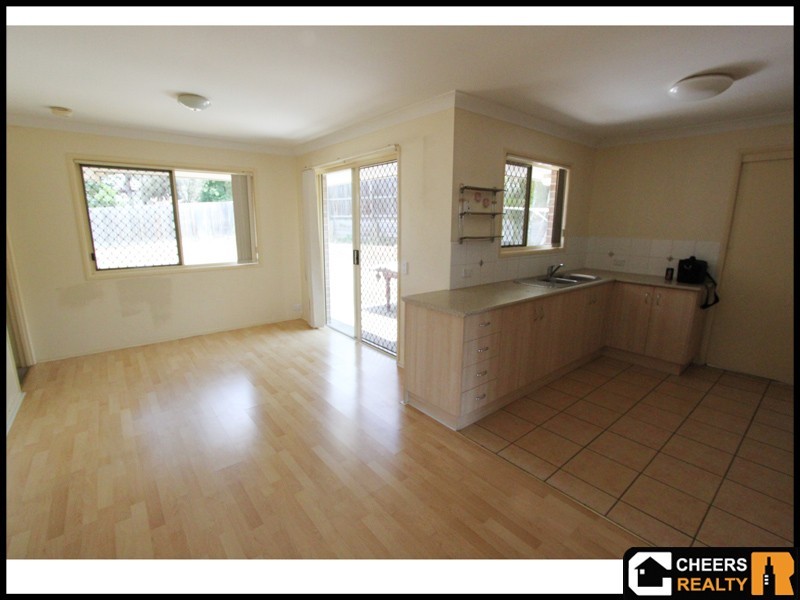 8 Holmes Ct, Goodna QLD 4300