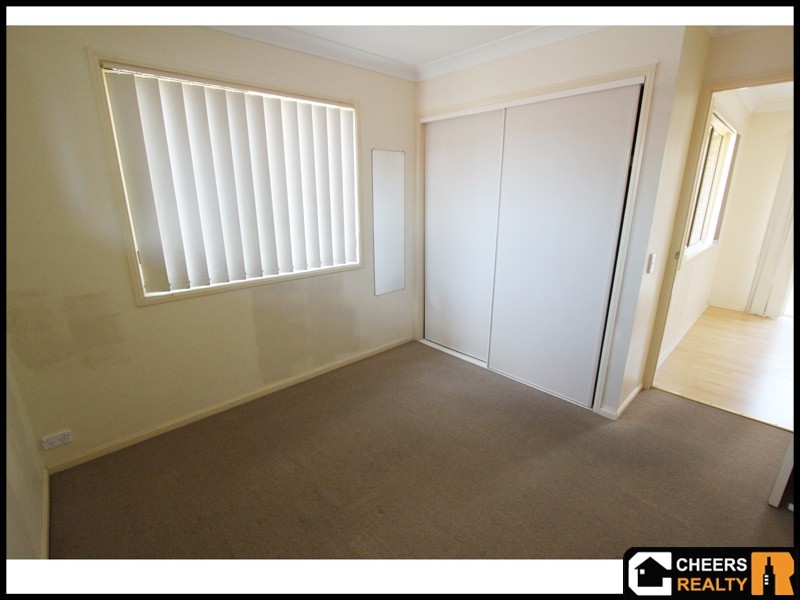 8 Holmes Ct, Goodna QLD 4300