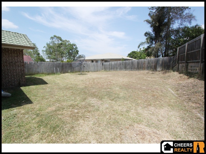 8 Holmes Ct, Goodna QLD 4300