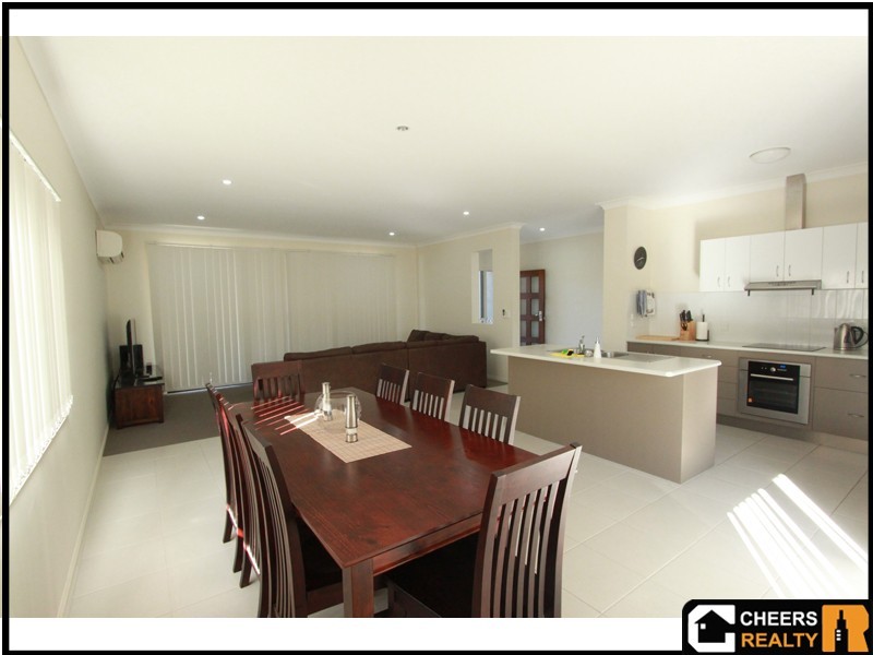 5 Glasshouse Place, New Auckland QLD 4680