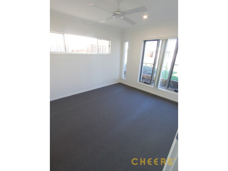 17 Kirrama St, Waterford QLD 4133