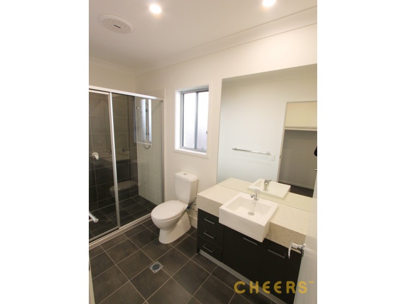 17 Kirrama St, Waterford QLD 4133