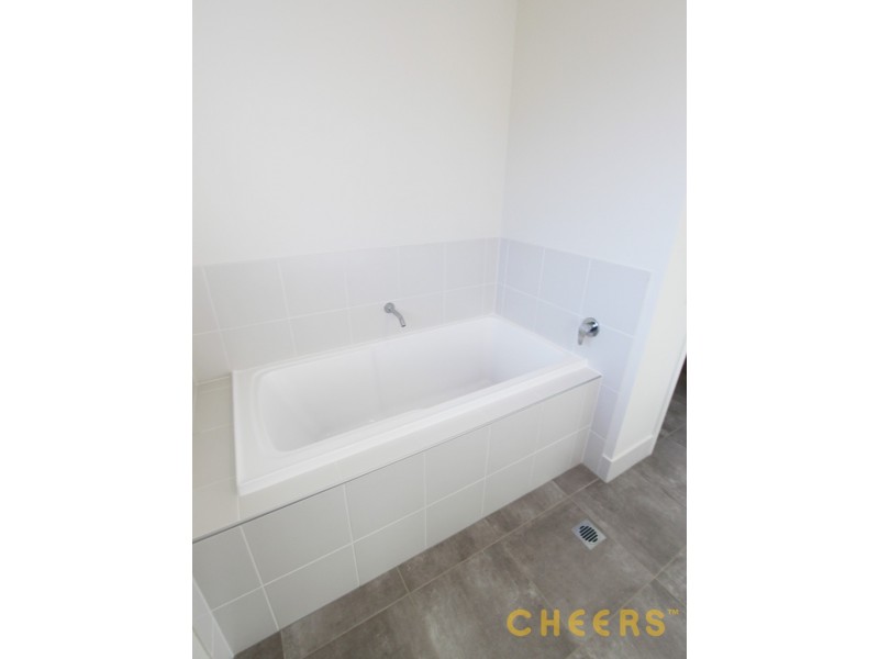 17 Kirrama St, Waterford QLD 4133