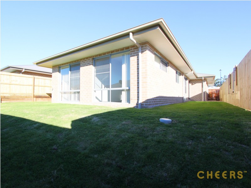 17 Kirrama St, Waterford QLD 4133