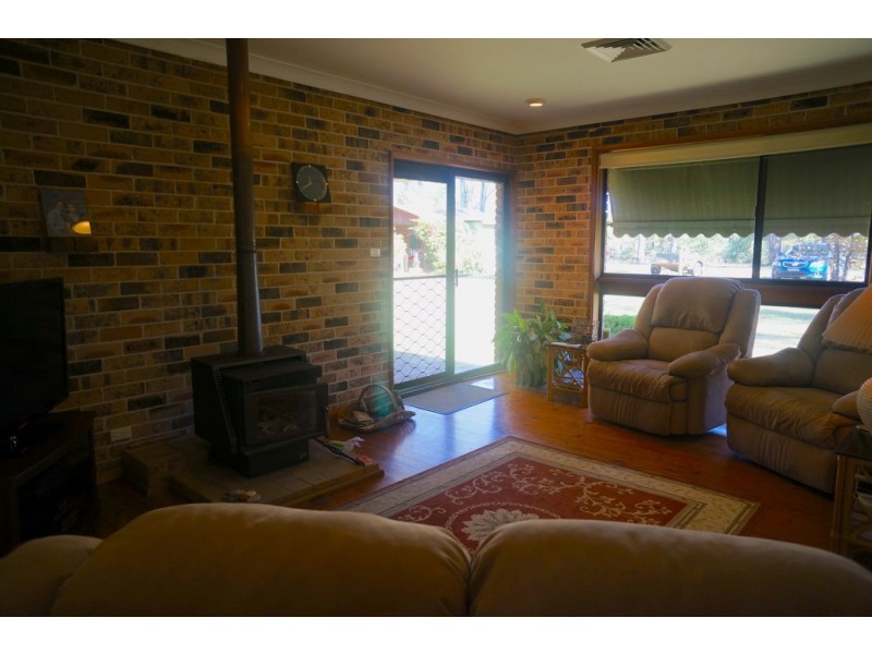 64 Carr Road, Bringelly NSW 2556