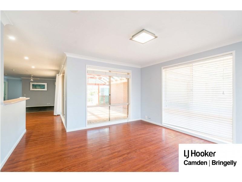 11 Craven Place, Mount Annan NSW 2567