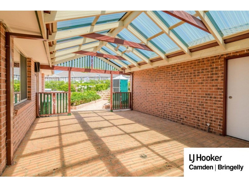 11 Craven Place, Mount Annan NSW 2567