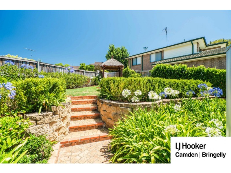 11 Craven Place, Mount Annan NSW 2567