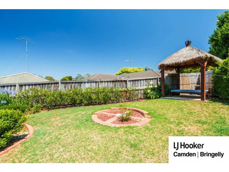 11 Craven Place, Mount Annan NSW 2567