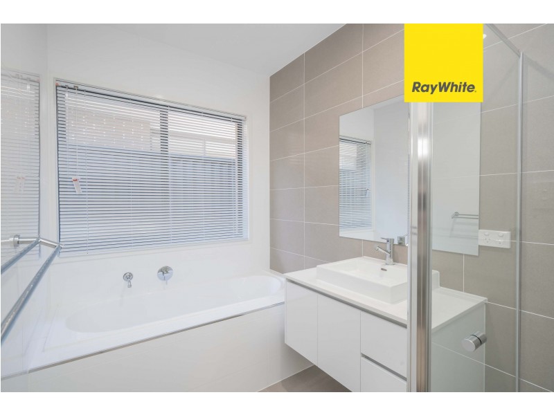 9 Goodluck Circuit, Cobbitty NSW 2570