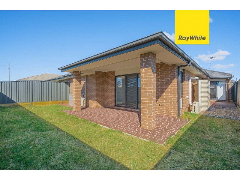 9 Goodluck Circuit, Cobbitty NSW 2570