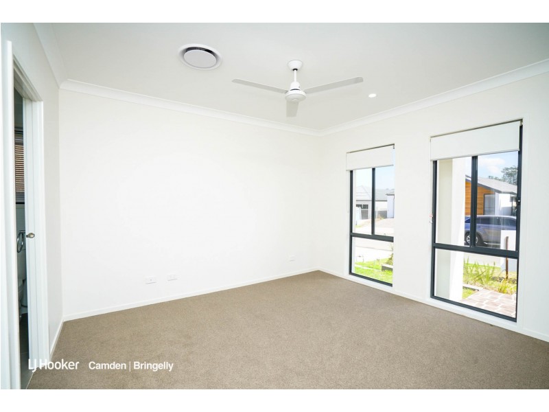 10 Goodluck Circuit, Cobbitty NSW 2570