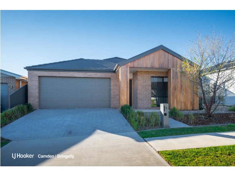 5 Goodluck Cct, Cobbitty NSW 2570