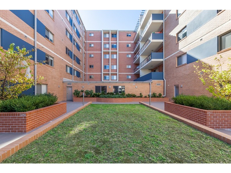 42/3-9 Warby St, Campbelltown NSW 2560