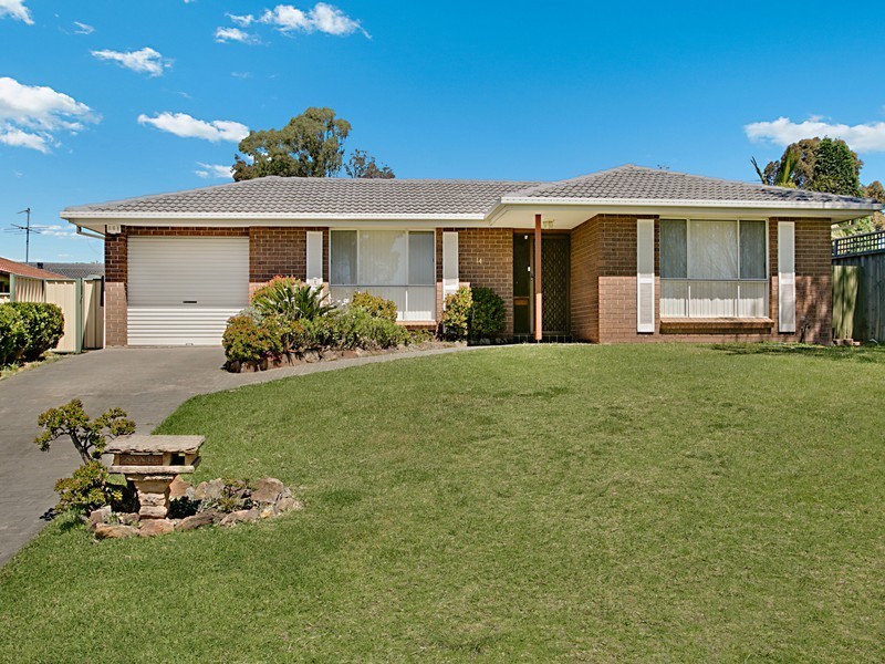 14 Fryer Street, Mount Annan NSW 2567