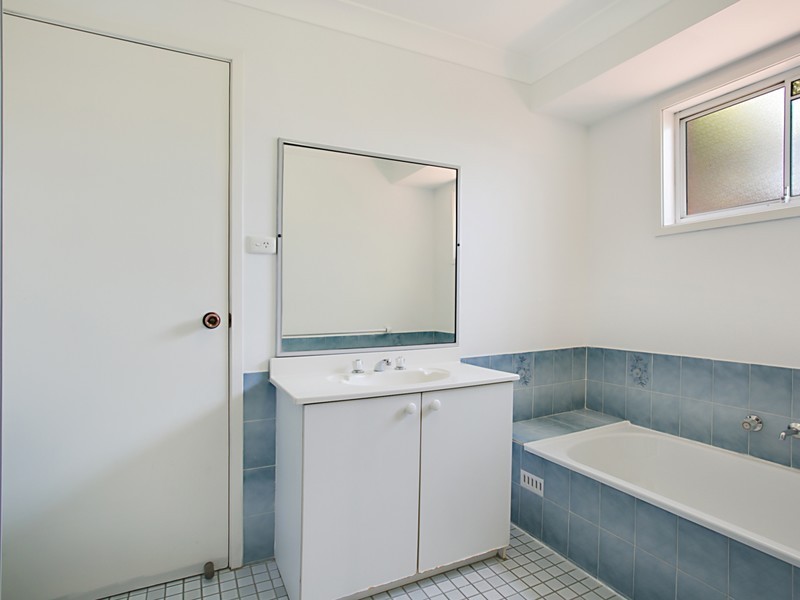 14 Fryer Street, Mount Annan NSW 2567