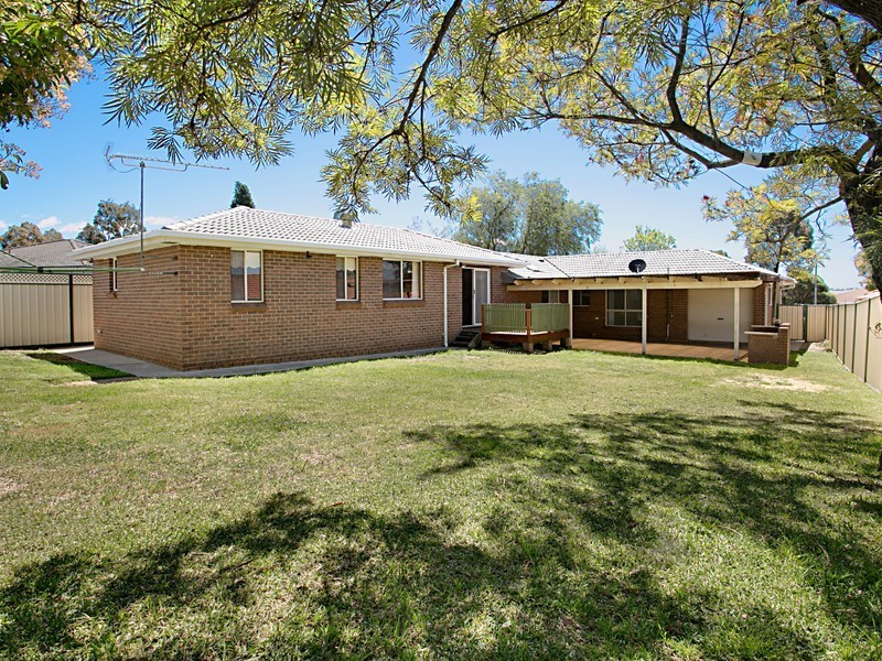 14 Fryer Street, Mount Annan NSW 2567