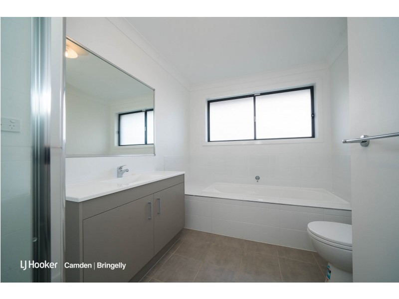 25 Manchuria Road, Edmondson Park NSW 2174