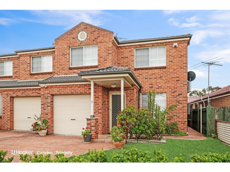 8B Watts Place, West Hoxton NSW 2171