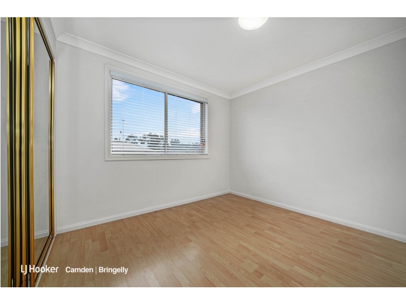 8B Watts Place, West Hoxton NSW 2171