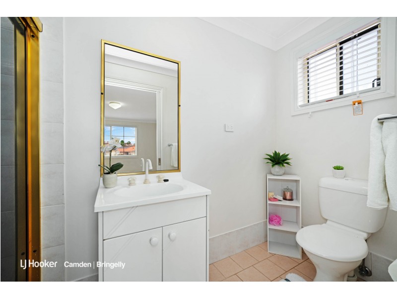 8B Watts Place, West Hoxton NSW 2171