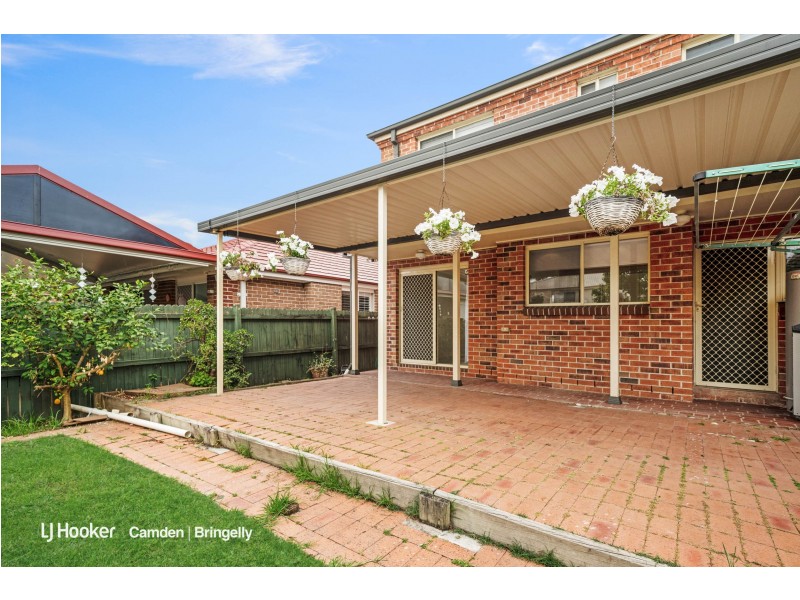 8B Watts Place, West Hoxton NSW 2171