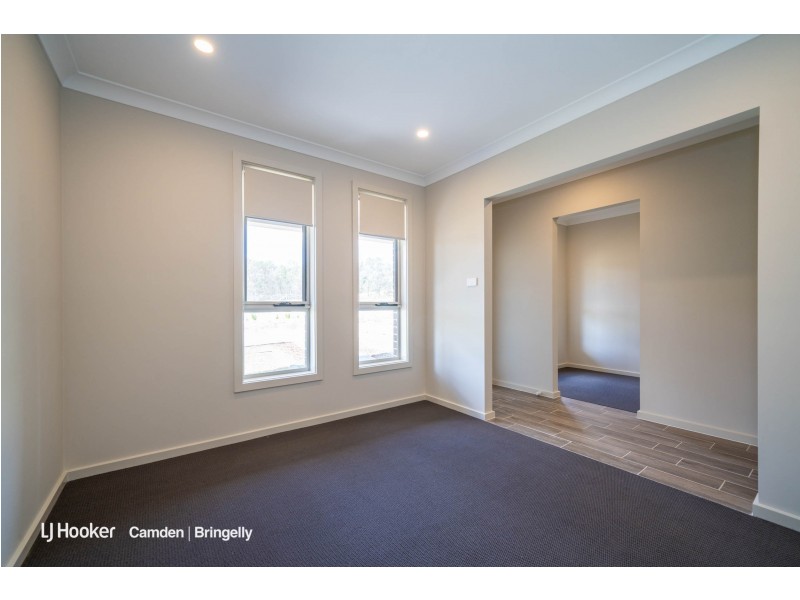 17 Doubletail Lane, Denham Court NSW 2565