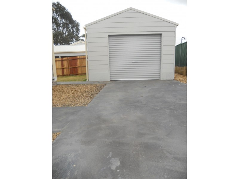 22 Russell Street, The Oaks NSW 2570