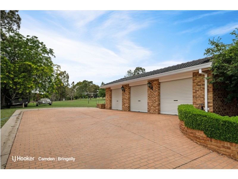 28 Sickles Drive, Grasmere NSW 2570