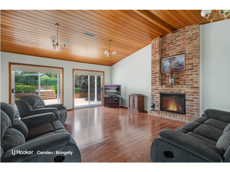 28 Sickles Drive, Grasmere NSW 2570