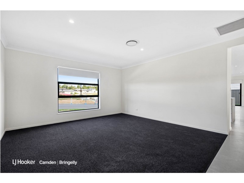 21 Battam Road, Gregory Hills NSW 2557