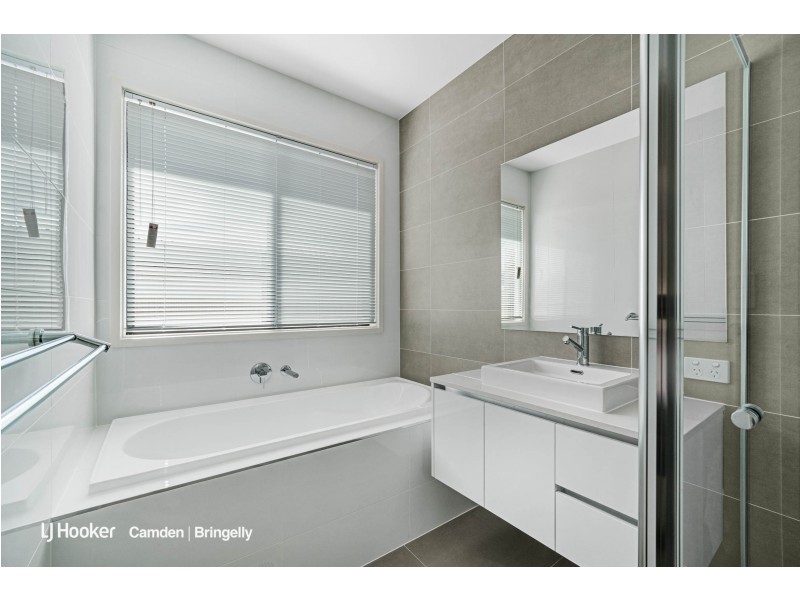 21 Battam Road, Gregory Hills NSW 2557