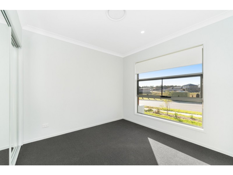 33 Barrett Street, Gregory Hills NSW 2557