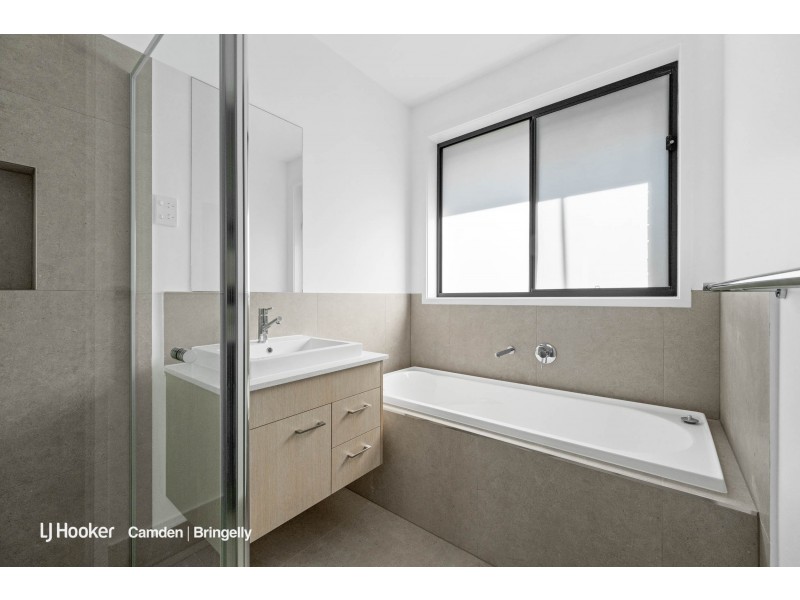 62 Battam Road, Gregory Hills NSW 2557