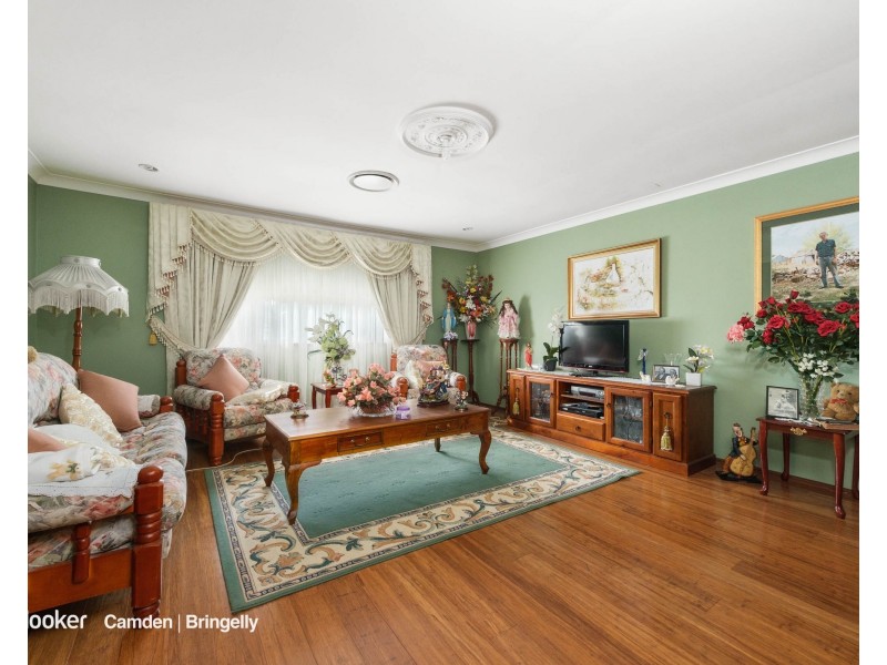 14 Mary Street, The Oaks NSW 2570