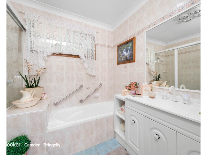 14 Mary Street, The Oaks NSW 2570