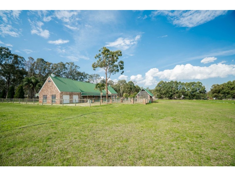 6 Carrington Road, Bringelly NSW 2556
