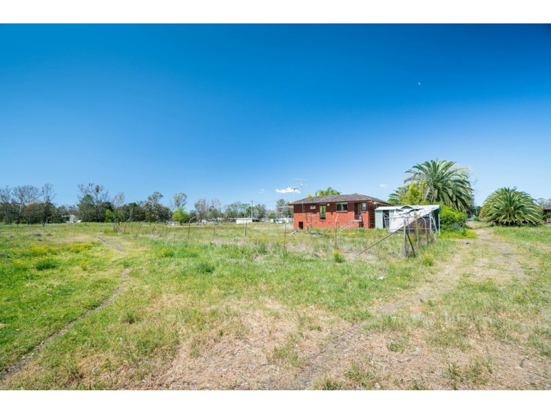 15 Devonshire Road, Rossmore NSW 2557