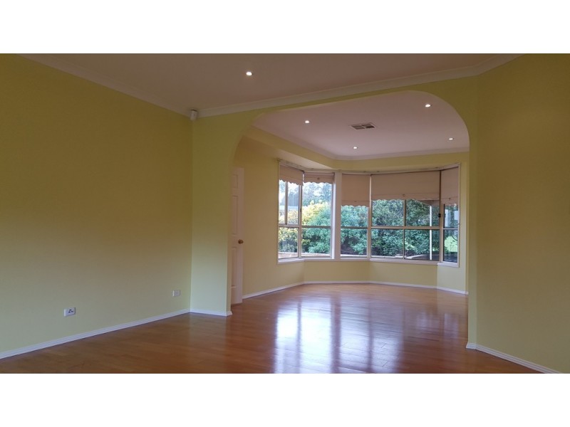 8 Medich Pl, Bringelly NSW 2556